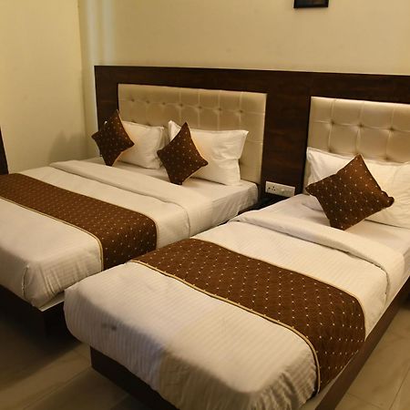 Advaitha Residency Hotel Májszúr Kültér fotó
