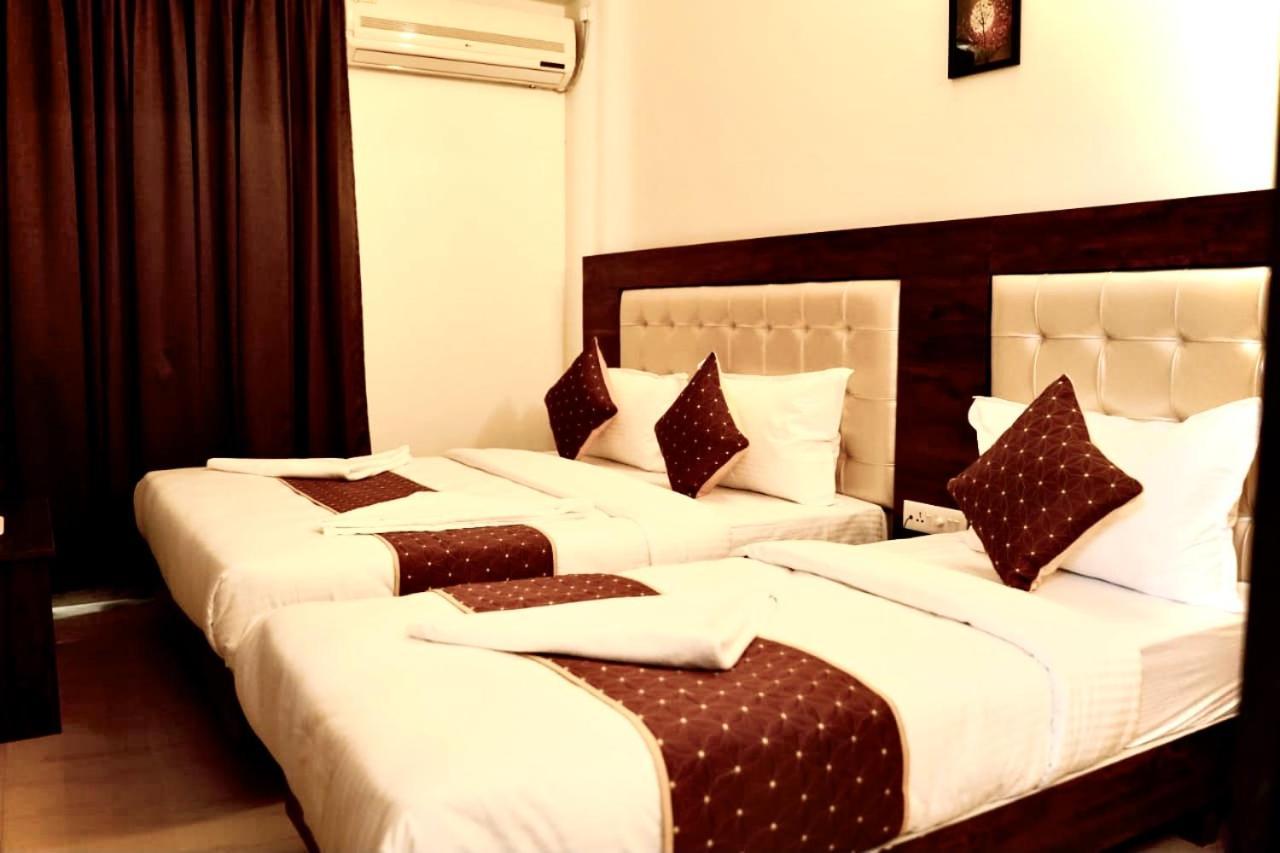 Advaitha Residency Hotel Májszúr Kültér fotó