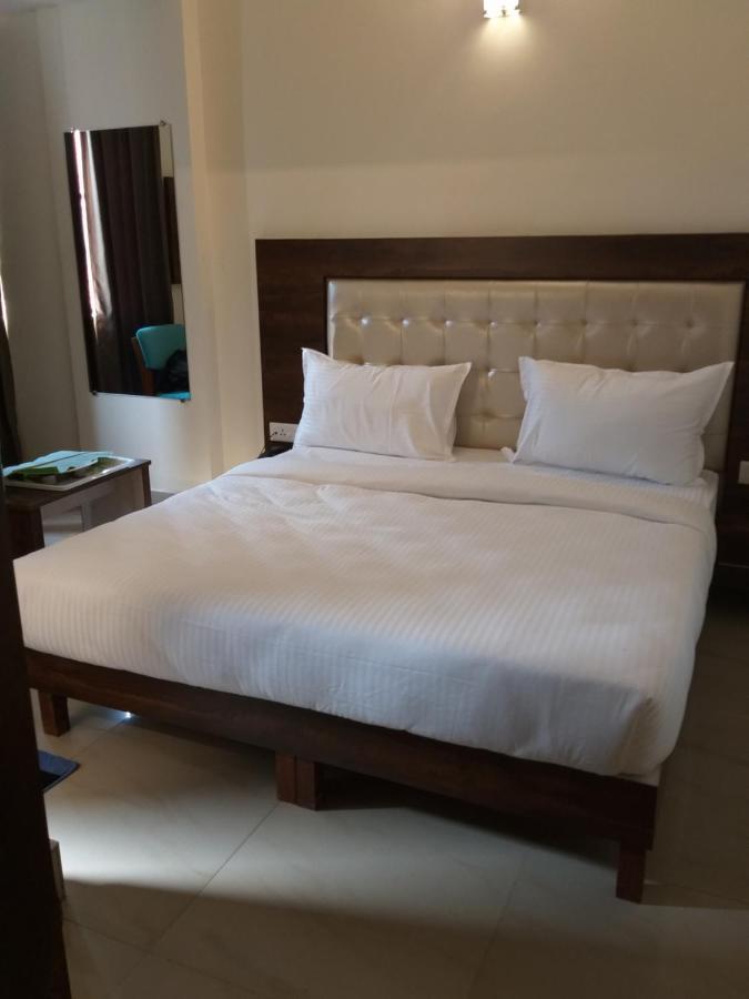 Advaitha Residency Hotel Májszúr Kültér fotó
